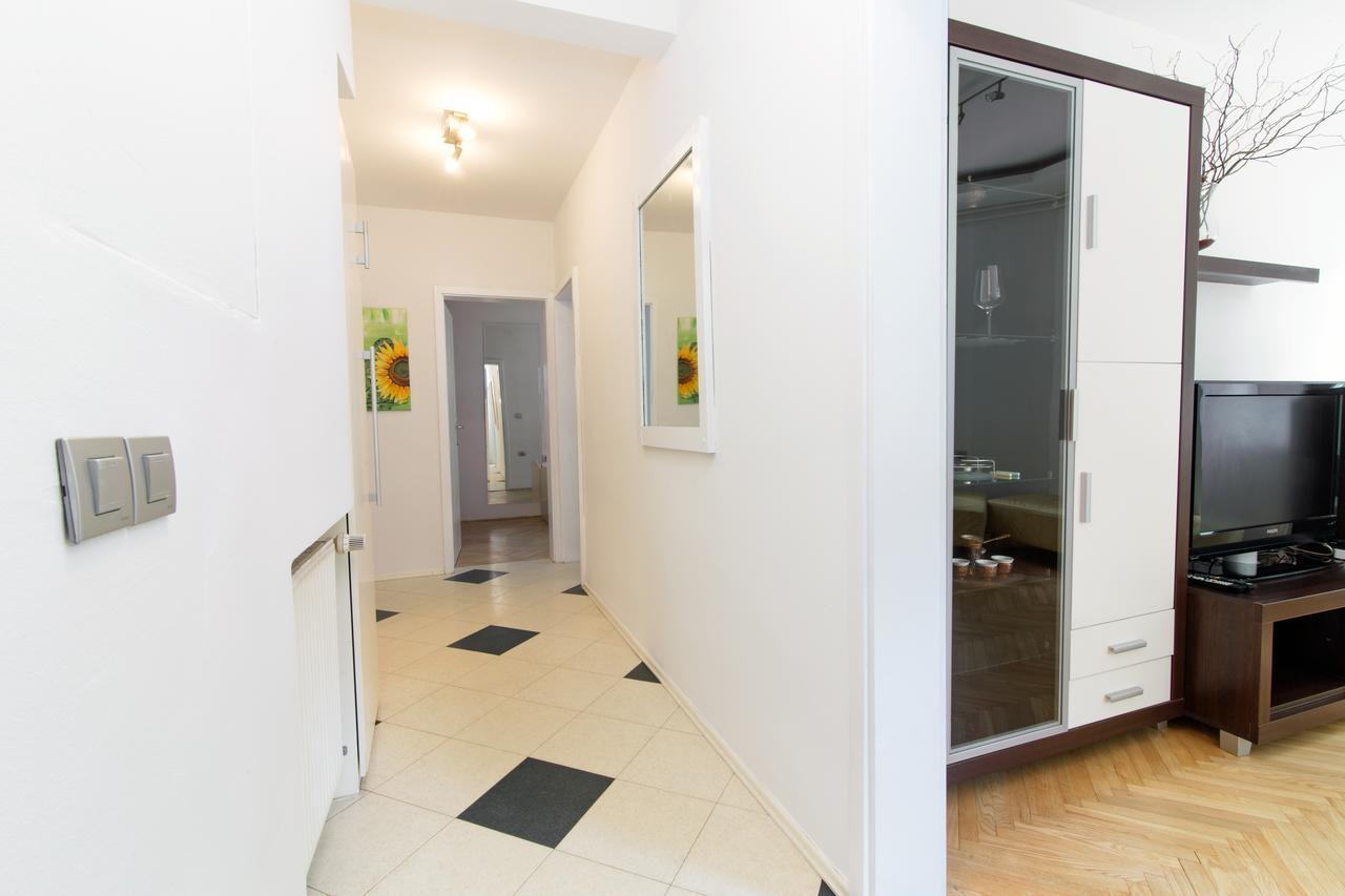Apartments Vega Λιουμπλιάνα Δωμάτιο φωτογραφία
